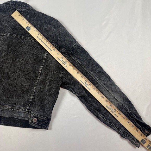 American Eagle Outfitters Womens Large Acid Wash Distressed Denim Jacket - Picture 9 of 10